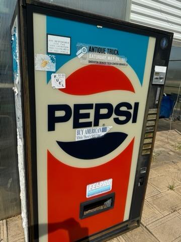 Item: PEPSI Vending Machine