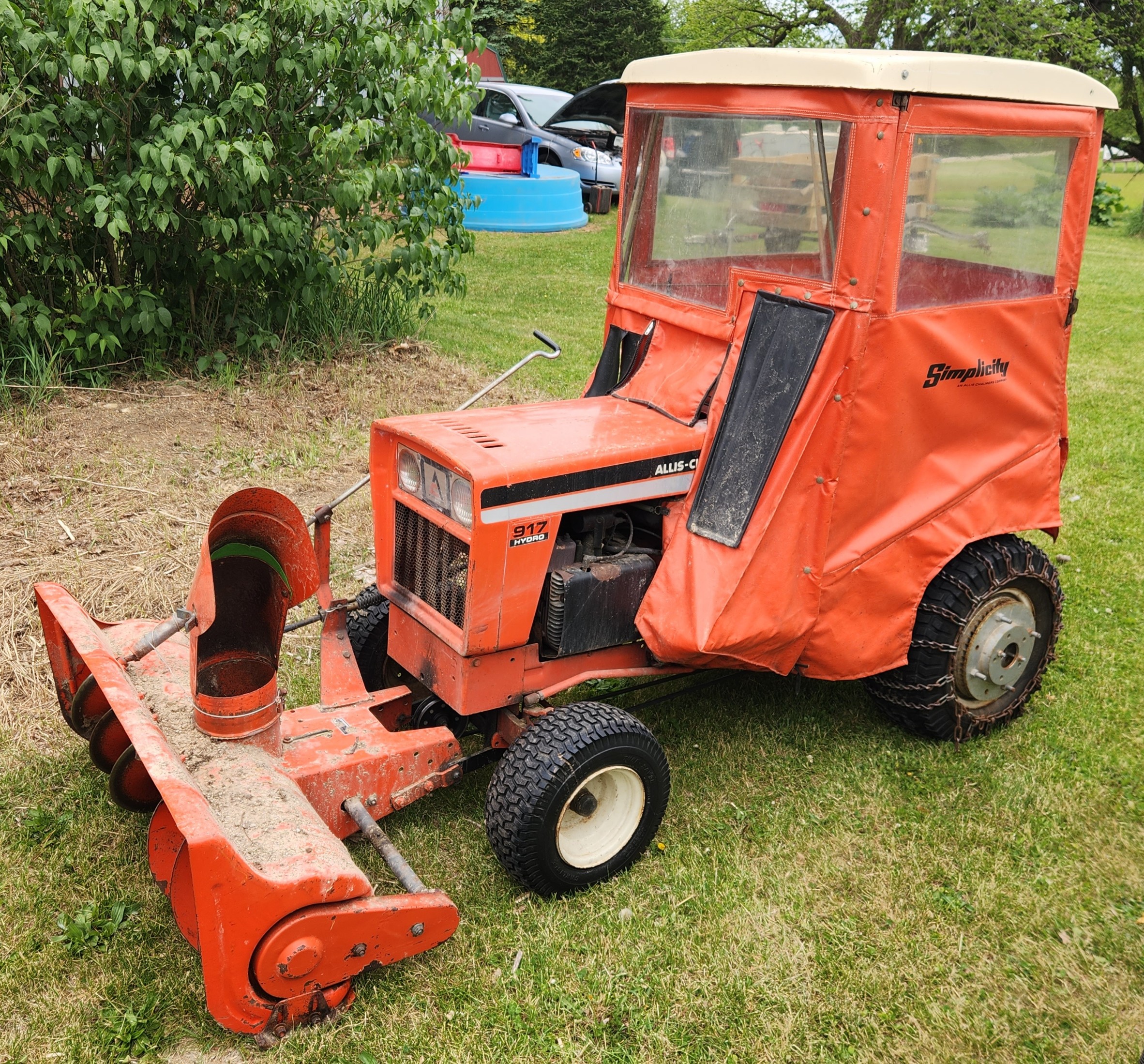 Item: Allis-Chalmers 917 Garden Tractor