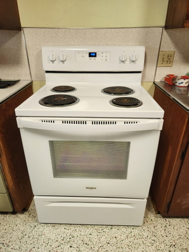 Item: Whirlpool Electric Oven