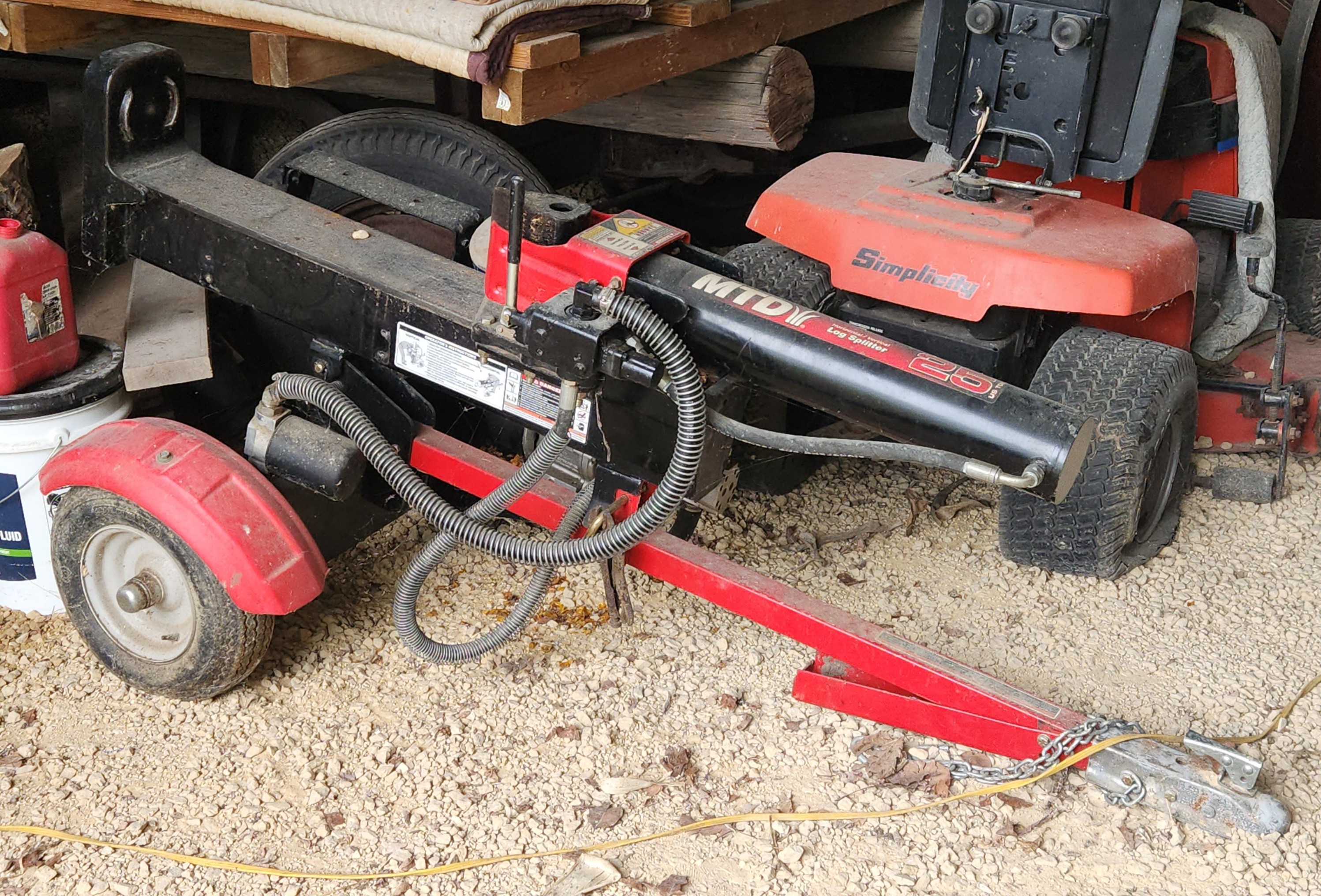 Item: MTD 25 Ton Log Hydraulic Log Splitter on Trailer