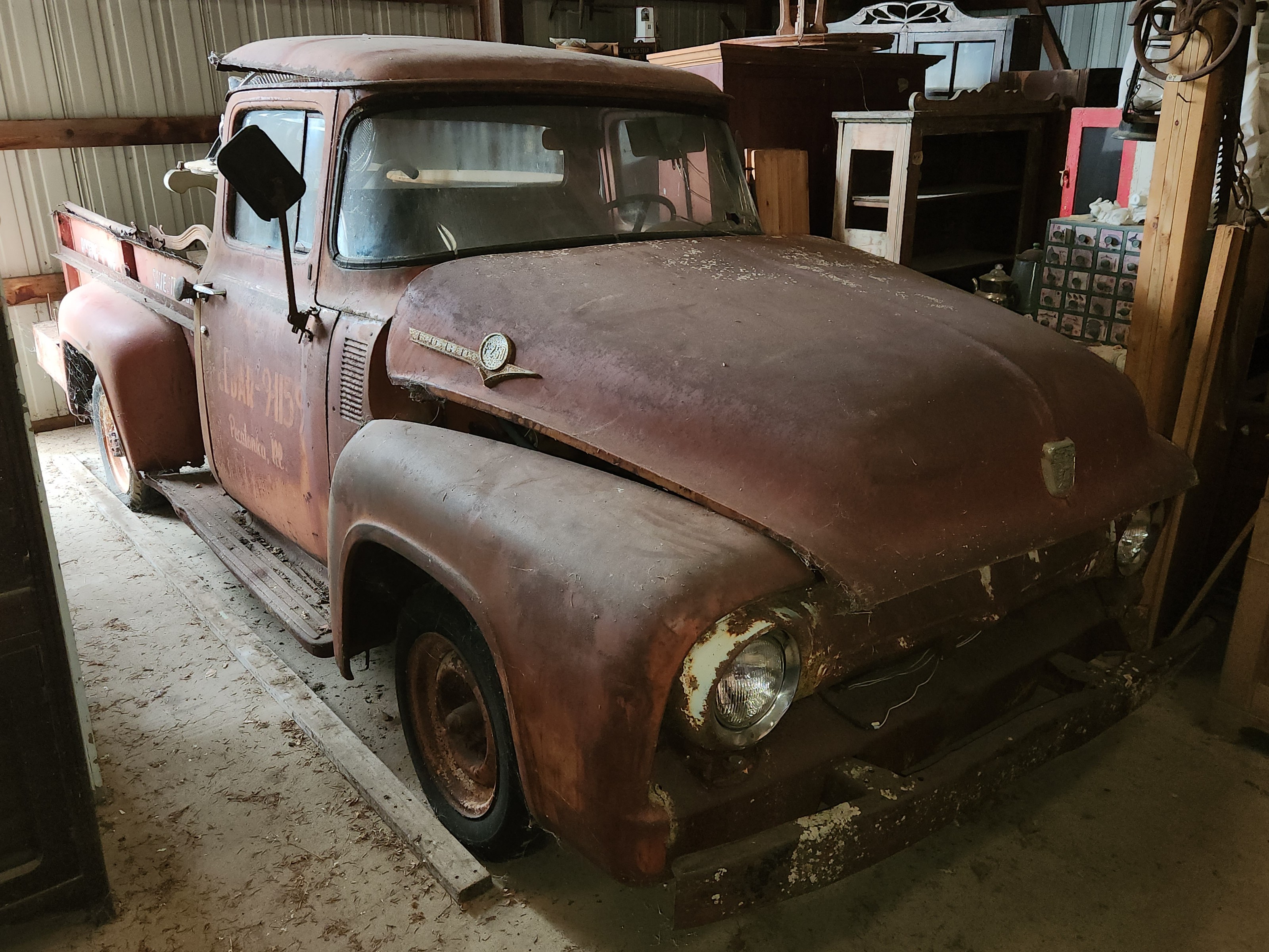 Item: 1956 F-250 Ford Electricians Truck