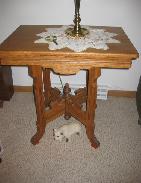 Fancy Oak 4-Leg Parlor Table