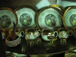 Sabin Crest-o-gold Dinner Ware Set