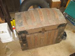 Oak Strap Dome-Top Trunk