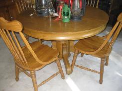 Round Oak 48 in. Pedestal Dining Table