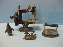 Singer Child's Hand Cranked Sewing Machine 