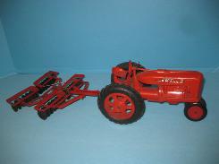 IH McCormick Farmall M Tractor 