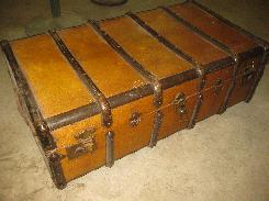 Oak May Flower Deluxe Trunk