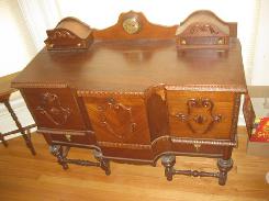 Gramd Fancy Period Cedar Chest on Legs