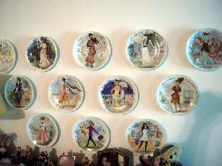 D'Arceau Limoges Le Femme Siecle Collector Plate Series