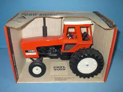 AC 7060 Tractor