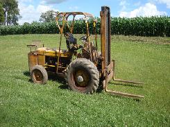  Massey Ferguson 204 Fork Lift w/ Harlo Mast