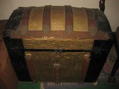 Oak Strap & Brass Camel Hump Trunk