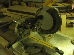 DeWalt DW 712 8 1/2 Sliding Miter Saw