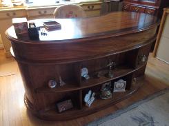  French Kidney Desk