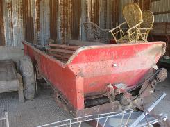       NH 325 Manure Spreader