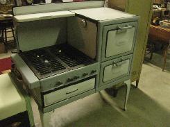Porcelain Universal 1910 Gas Range 