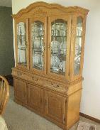 Country Oak Triple Leaded Glass Door China Hutch