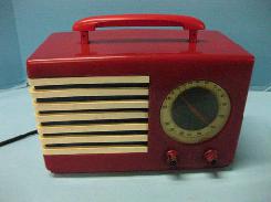  Emerson Patriot 1940 Red Catalin Radio