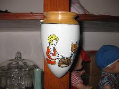 Little Orphan Annie & Sandy Wall Pocket