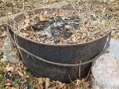 Iron Rendering Kettle 
