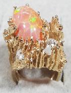      Ladies 14KT Gold Opal & Diamond Ring