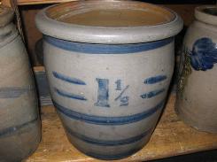 Early 1 1/2 Cobalt Banded Crock 
