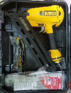 DeWalt Pneumatic Finish Nailer 