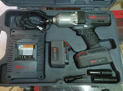 Ingersoll Rand 1/2 20V Impact Wrench Kit 