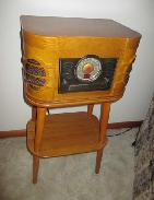 Crosley Retro 'Governer' Stereo & Stand