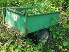 JD Pull Lawn Cart