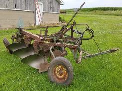   John Deere 3x16 Mounted Plow