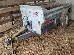            New Idea 3622 Manure Spreader