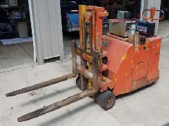 Clark Powr Worker Stacker Fork Lift 