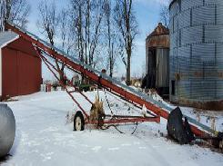            Kewanee 8x60 PTO Grain Auger