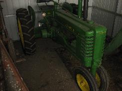       John Deere B Tractor