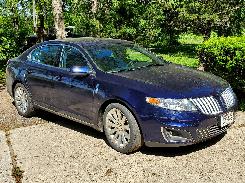 2011 Lincoln MKS Automobile