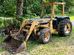 1970's Long 560 4WD Utility Tractor