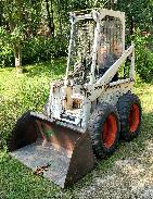 BobCat M-600 Skid Steer Loader