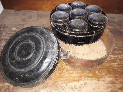 Early Round Spice Tin Sets