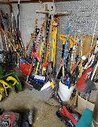 Fiber Glass Handle Shovels, Rakes & Forks