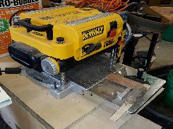 DeWALT 13 Thickness Planer