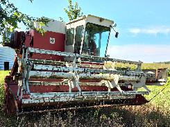 IH 715 Corn & Soybean Special Combine