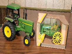 Ertl JD 4255 Tractor w/ Cab