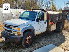2001 Chevy C3500 HD Dump Truck