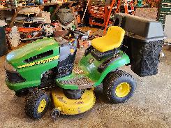 *John Deere 100 Series Riding Mower