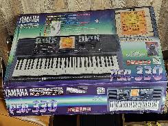 Yamaha Electric Keyboard