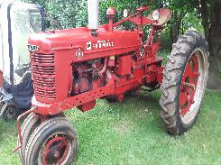 1945 IH Farmall H Tractor