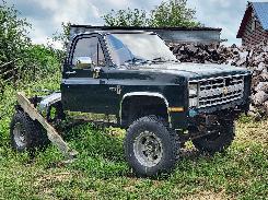 1980's Chevrolet Scottsdale 20 4x4 Pickup
