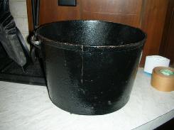 Cast Iron Rendering Kettle